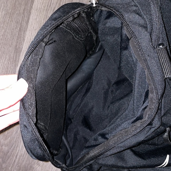 Nike duffel bag - Picture 2 of 4